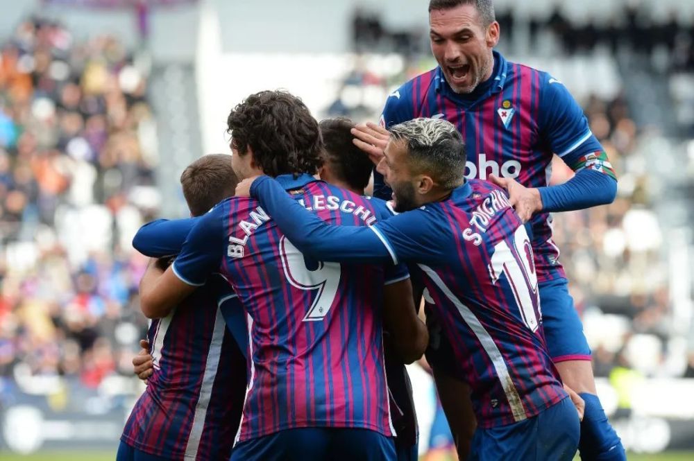 继续在国际 继续在国际